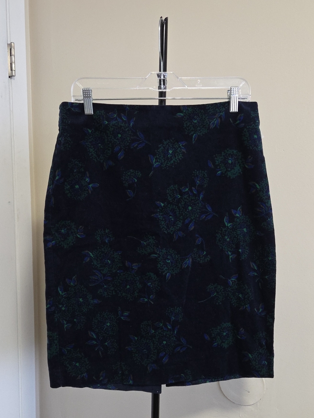 Ann Taylor Dark Navy Floral Pencil Skirt